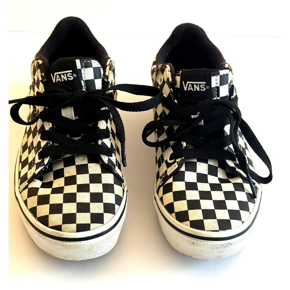 Van's Checkerboard Old Skool Black & White Canvas Big Kids Shoes Size 4.